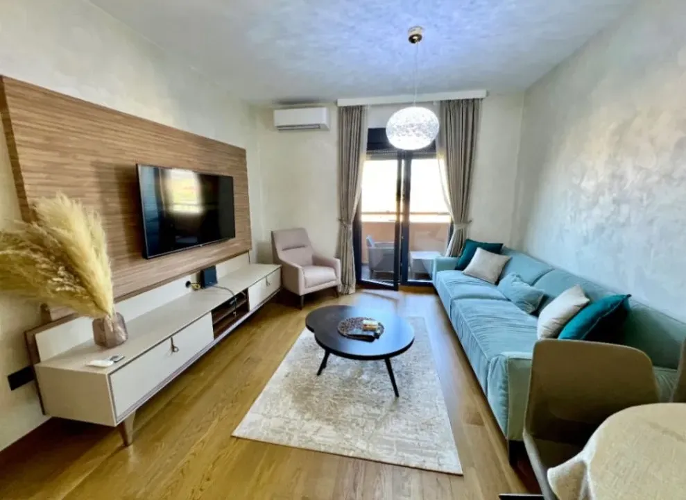 Izdavanje, jednosoban stan, 49m², Stara Varoš, Podgorica