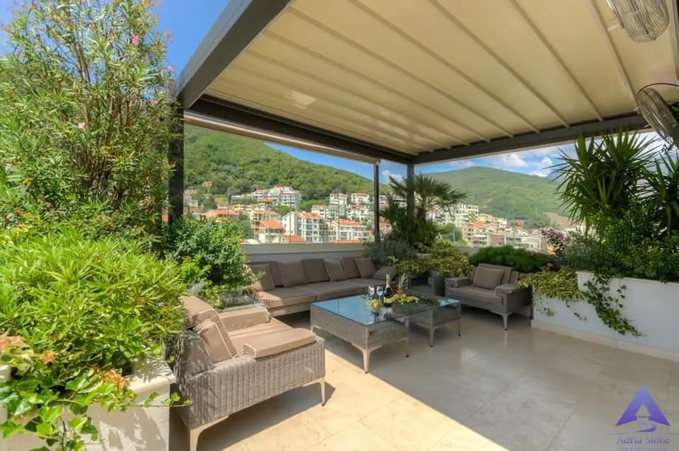 Prodaja, kuća, 378m², Centar, Budva