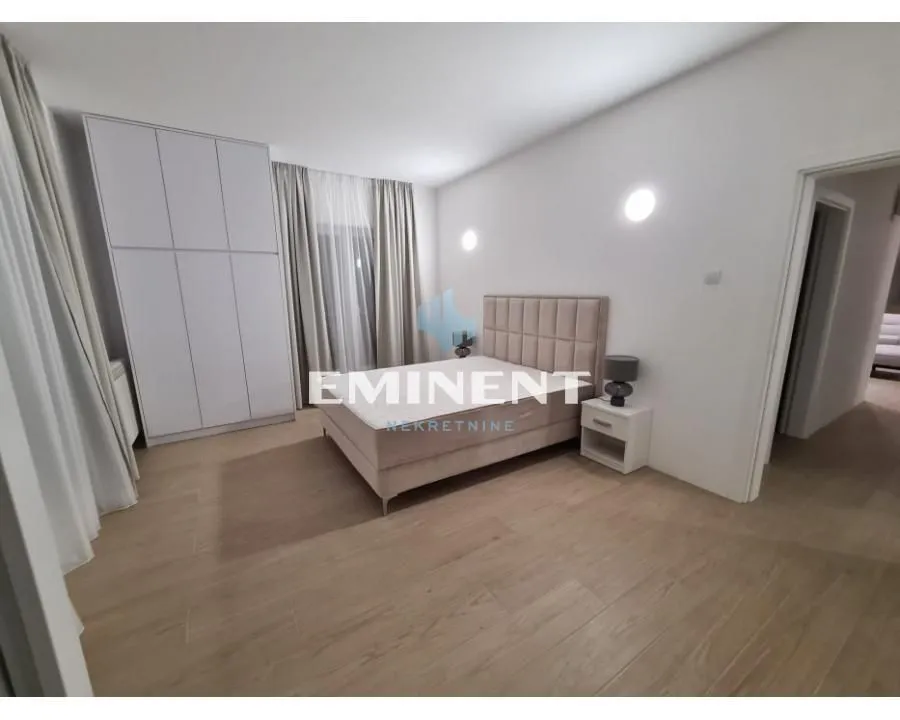 Sale, apartment, 220m², Savski Venac, Beograd