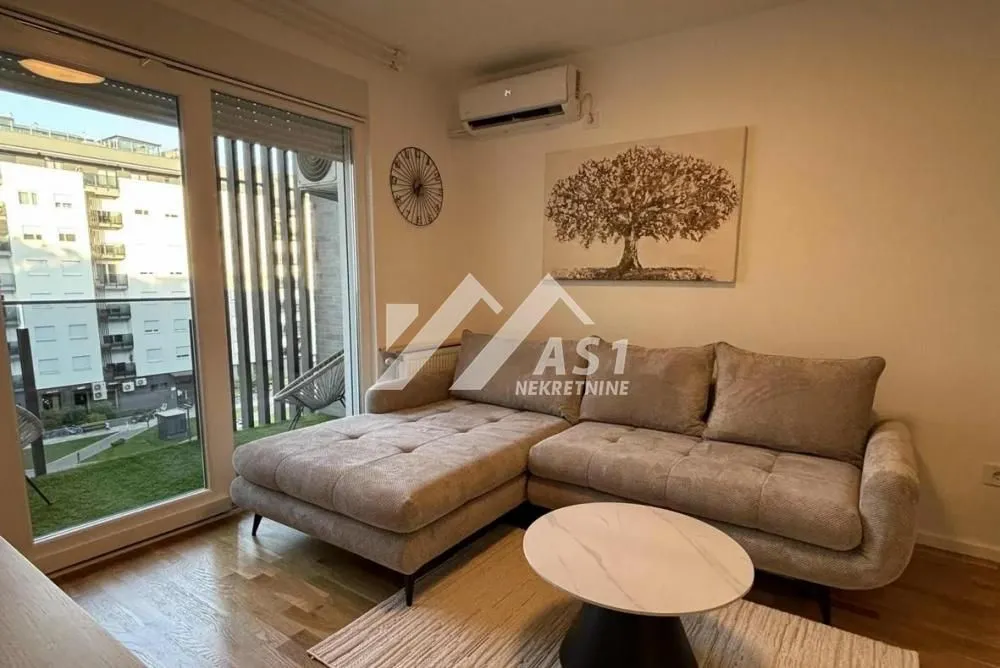 Izdavanje, trosoban stan, 58m², Novi Sad Sve Podlokacije, Novi Sad