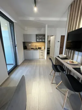Rent, studio apartment, 30m², Budva, Crna Gora - image 1