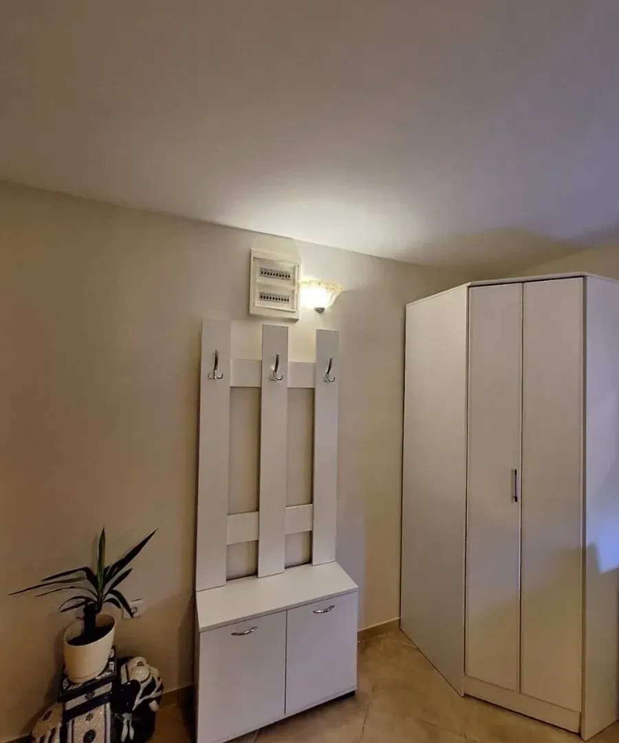 Izdavanje, dvosoban stan, 70m², Donja Gorica, Podgorica