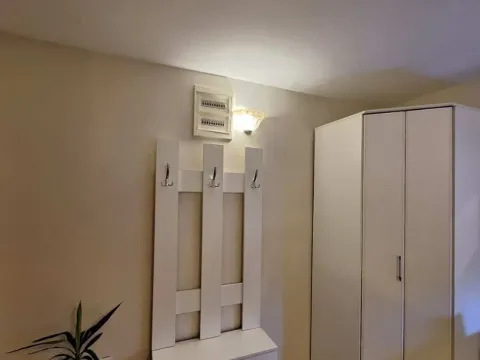 Izdavanje, dvosoban stan, 70m², Donja Gorica, Podgorica - image 12