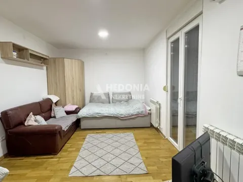 Rent, one bedroom apartment, 30m², Zemun Gornji Grad, Zemun Sve Podlokacije - image 3