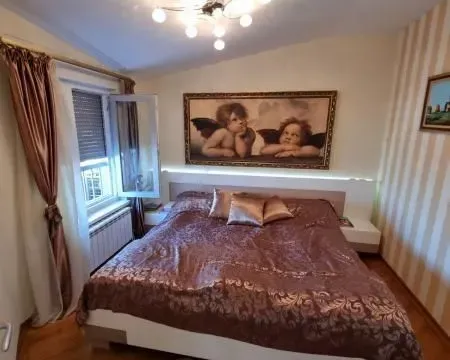 Izdavanje, četvorosoban stan, 100m², Centar, Novi Sad - image 12