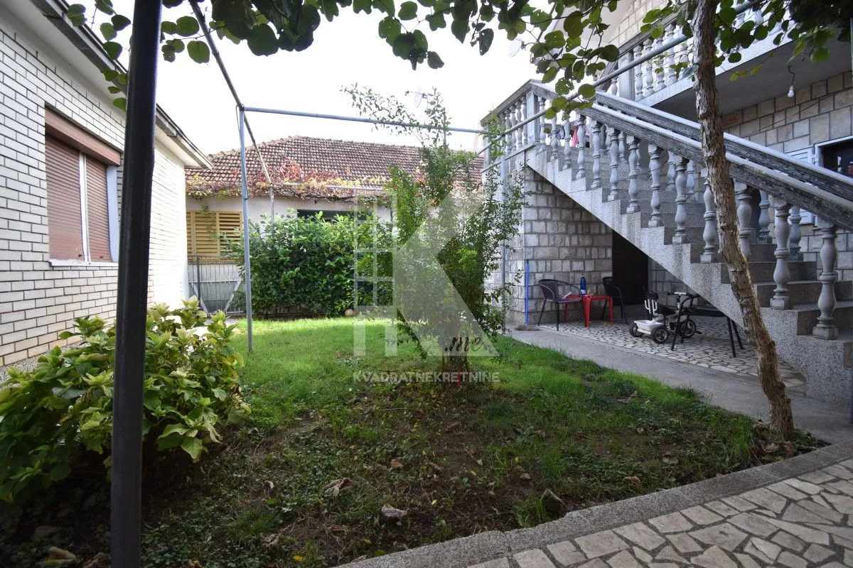 Prodaja, kuća, 230m², Masline, Podgorica