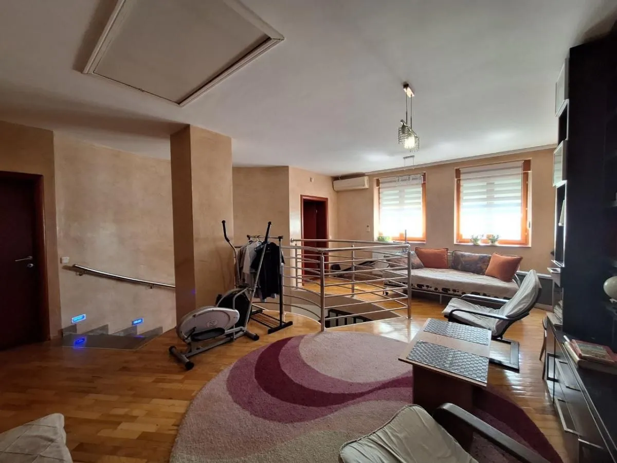Sale, house, 253m², Adice, Novi Sad Sve Podlokacije