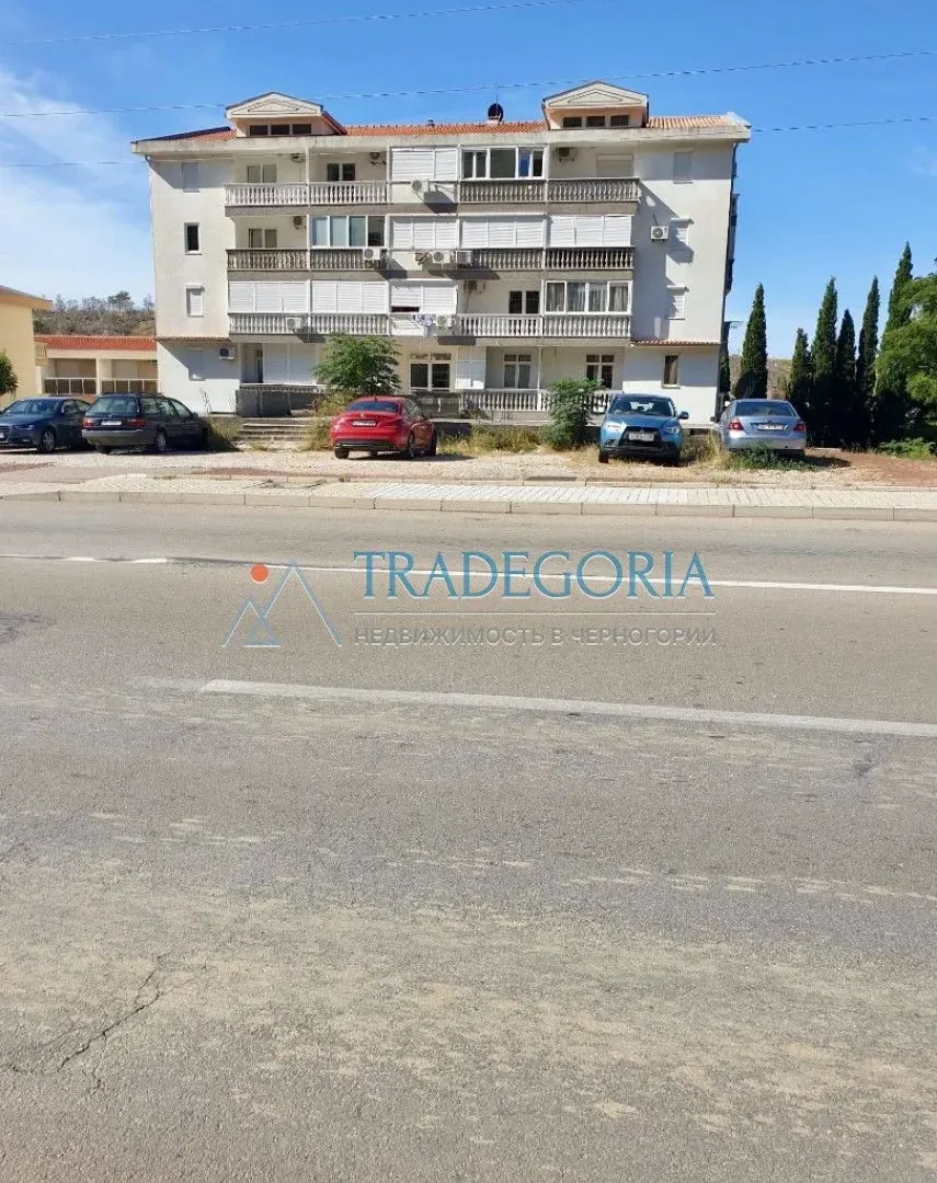 Prodaja, trosoban stan, 90m², Sutomore, Bar