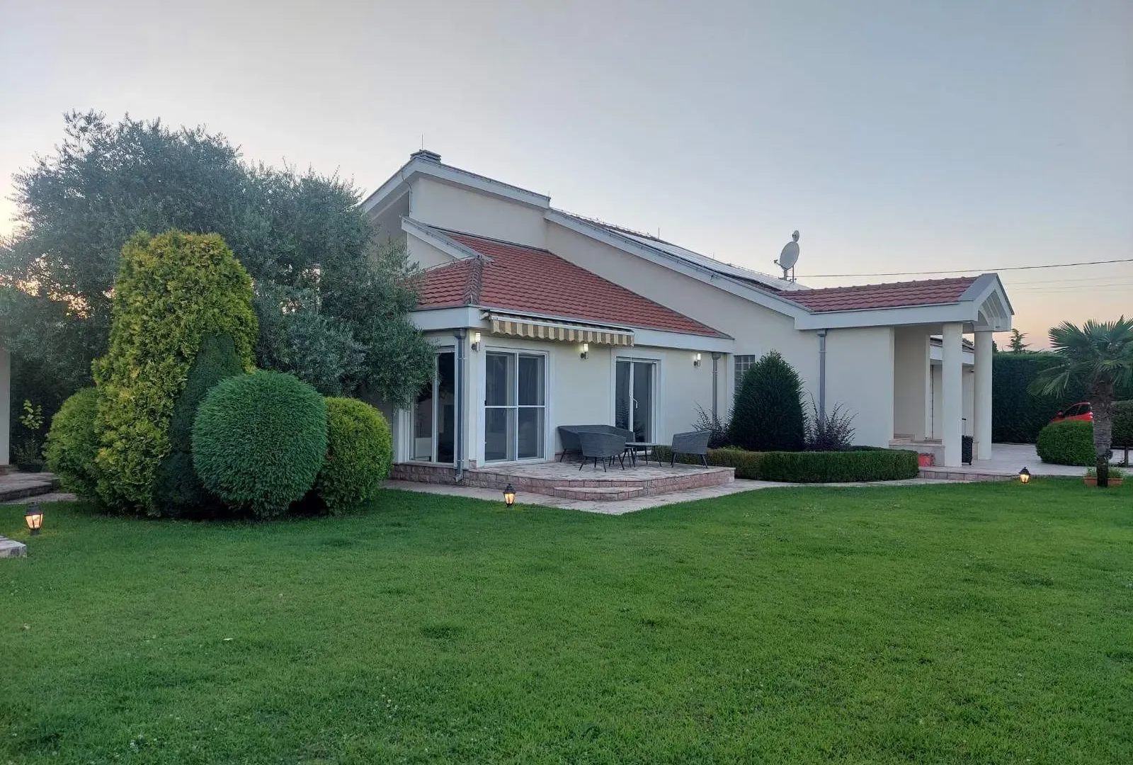 Rent, house, 350m², Donji Kokoti, Podgorica