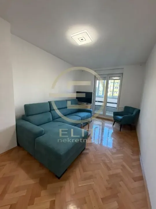 Izdavanje, dvosoban stan, 48m², Detelinara, Novi Sad Sve Podlokacije