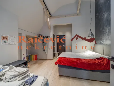 Prodaja, trosoban stan, 160m², Centar, Stara Pazova - image 12