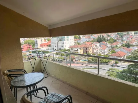 Izdavanje, jednosoban stan, 70m², Centar, Tivat - image 5