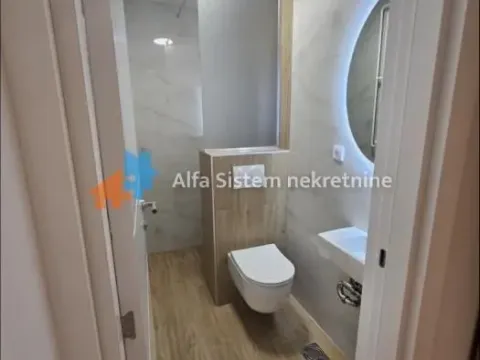 Izdavanje, četvorosoban stan, 120m², Savski Venac, Beograd - image 17
