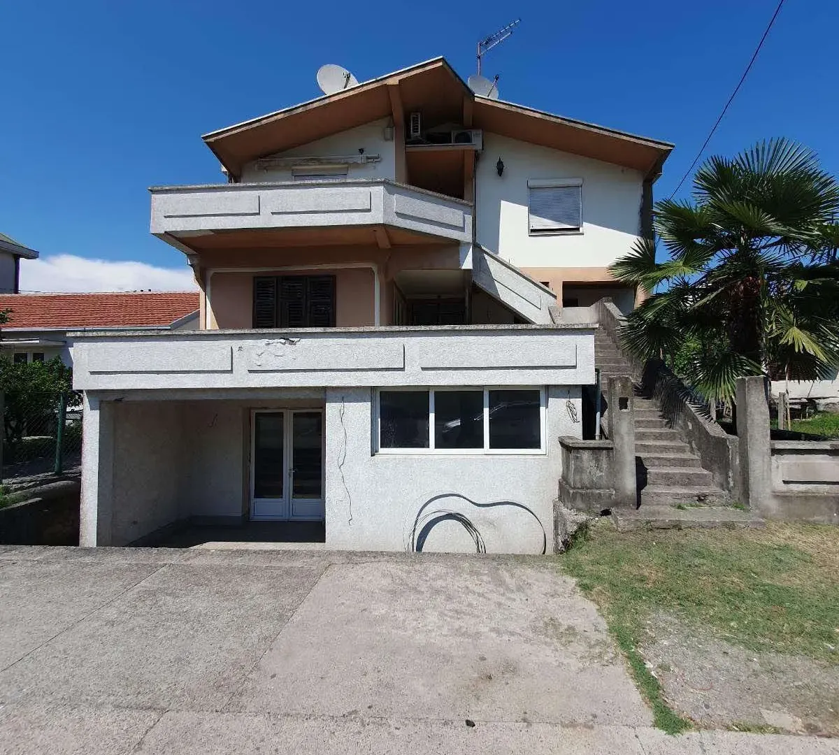 Prodaja, kuća, 266m², Podgorica, Crna Gora