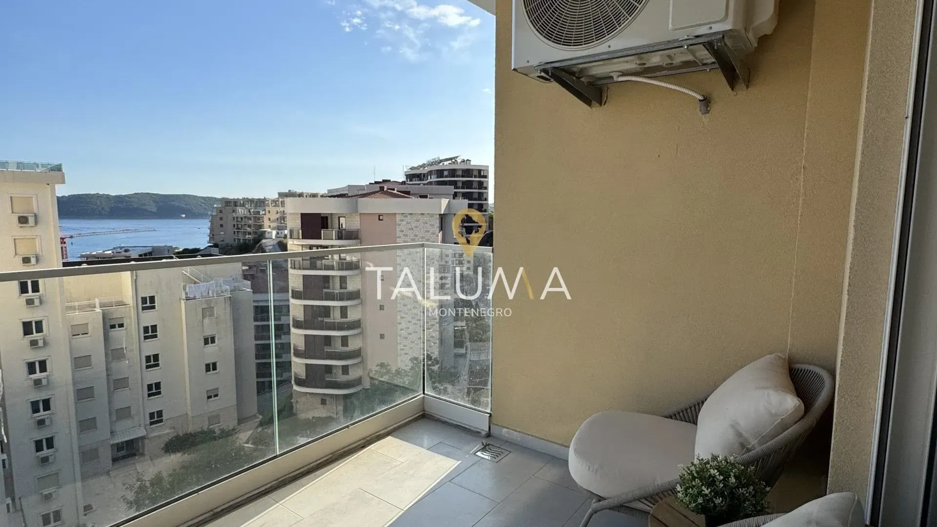Prodaja, dvosoban stan, 74m², Bečići, Budva