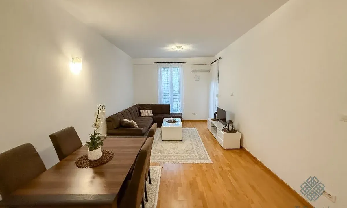 Rent, one bedroom apartment, 50m², Stari Aerodrom, Podgorica