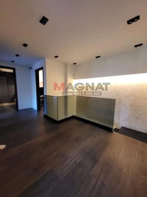 Prodaja, stan, 200m², Kalenić Pijaca, Vračar Sve Podlokacije