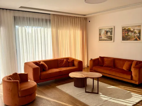 Izdavanje, kuća, 225m², Gornja Gorica, Podgorica - image 7