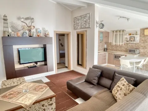 Sale, two bedroom apartment, 75m², Budva, Crna Gora - image 6