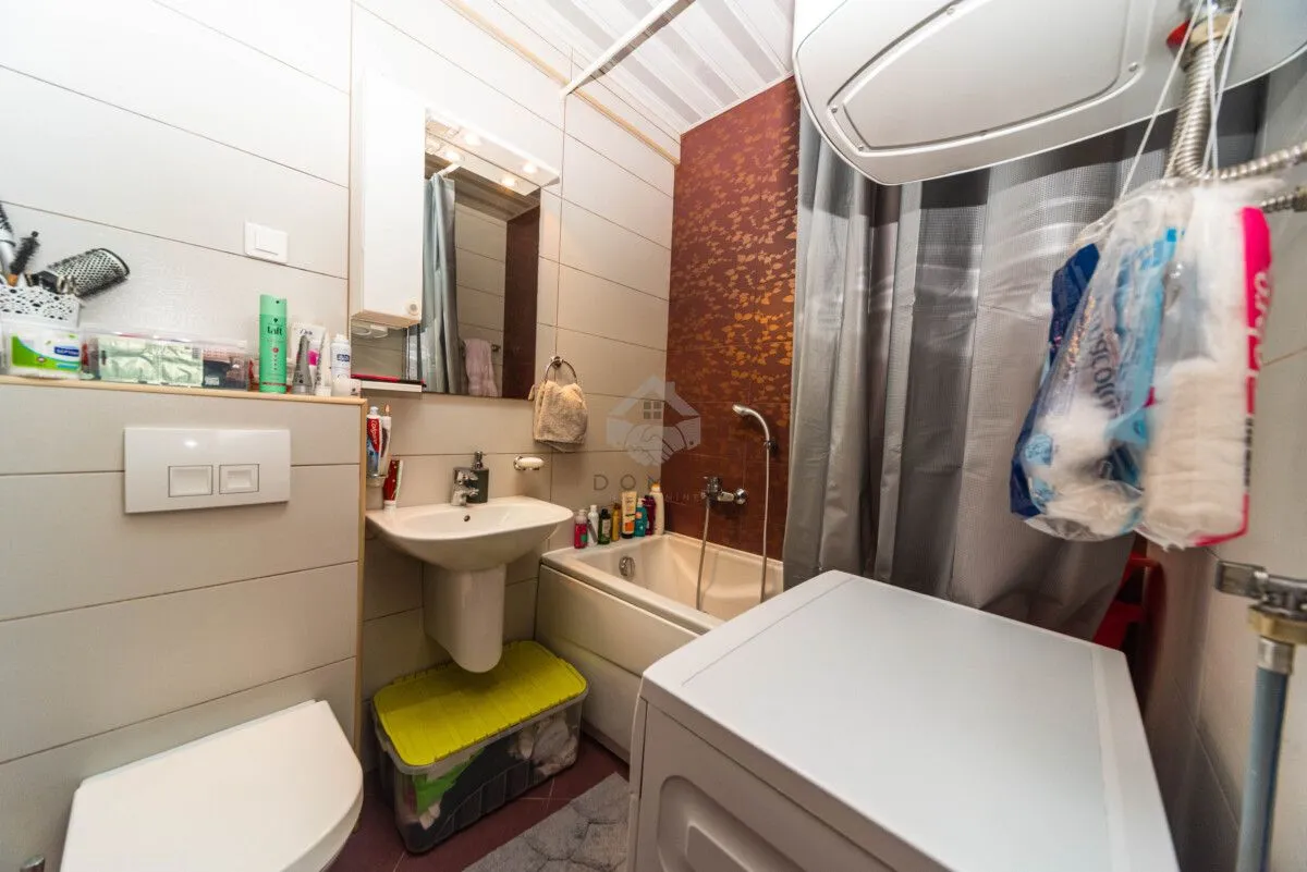 Prodaja, dvosoban stan, 62m², Krivi Most, Podgorica