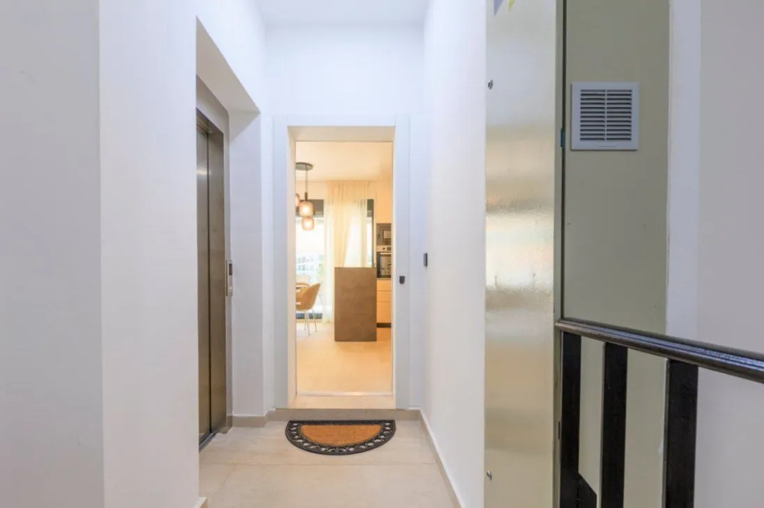 Prodaja, dvosoban stan, 154m², Donja Lastva, Tivat