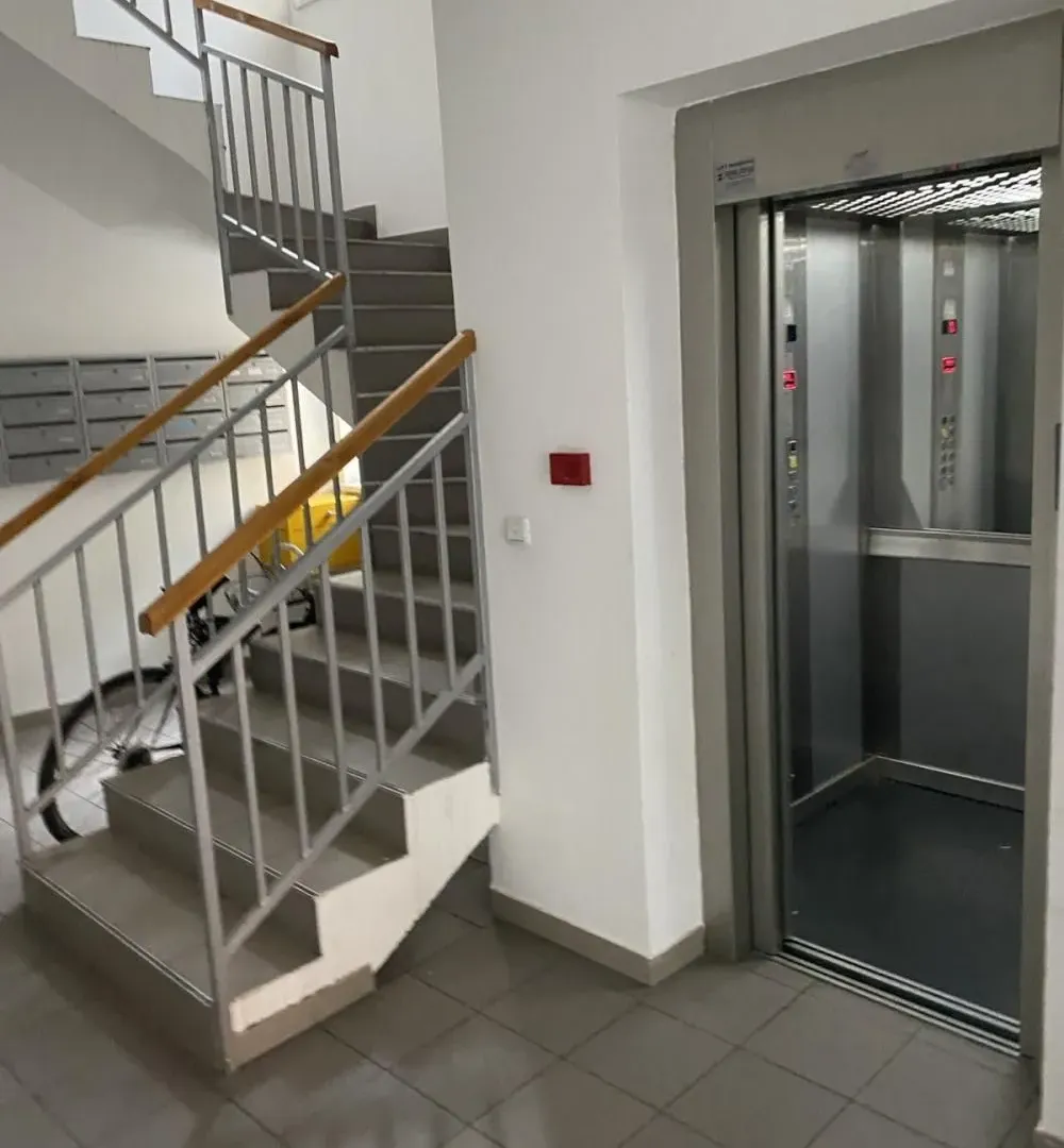 Prodaja, dvosoban stan, 60m², Bulbulder, Zvezdara Sve Podlokacije