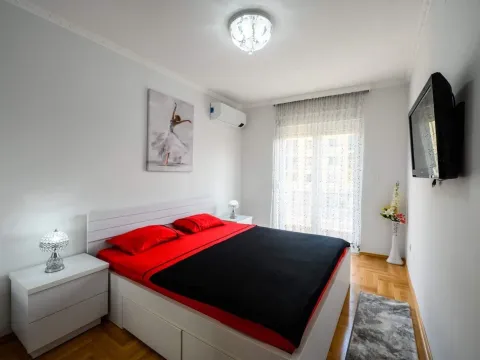 Rent, two bedroom apartment, 65m², Stari Aerodrom, Podgorica - image 11