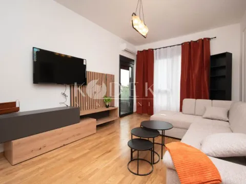 Izdavanje, jednosoban stan, 45m², Donja Gorica, Podgorica - image 1