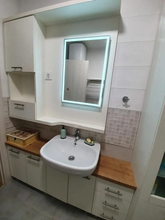 Prodaja, jednosoban stan, 31m², Adamovićevo Naselje, Novi Sad Sve Podlokacije