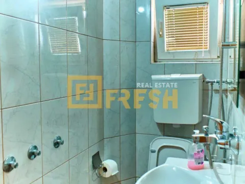 Izdavanje, kuća, 160m², Tološi, Podgorica - image 22