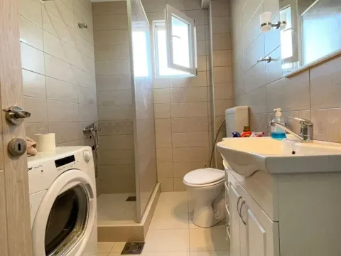 Izdavanje, dvosoban stan, 70m², Donji Kokoti, Podgorica - image 23