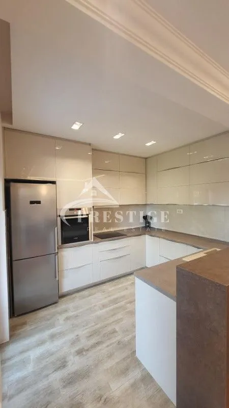 Rent, house, 280m², Stara Varoš, Podgorica