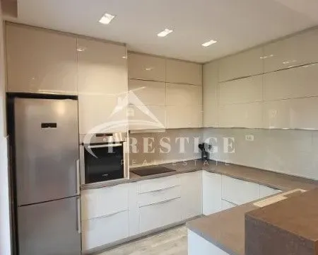 Izdavanje, kuća, 280m², Stara Varoš, Podgorica - image 7