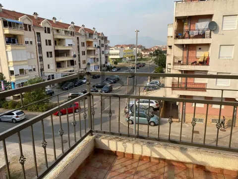 Izdavanje, stan, 54m², Stari Aerodrom, Podgorica - image 6