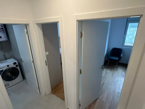 Izdavanje, dvosoban stan, 66m², Zabjelo, Podgorica - image 12