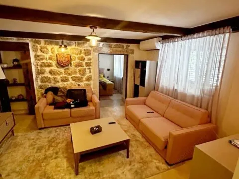 Prodaja, jednosoban stan, 57m², Tivat, Crna Gora - image 12