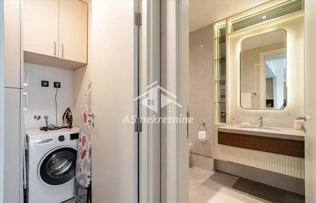 Izdavanje, dvosoban stan, 70m², Savski Venac, Beograd