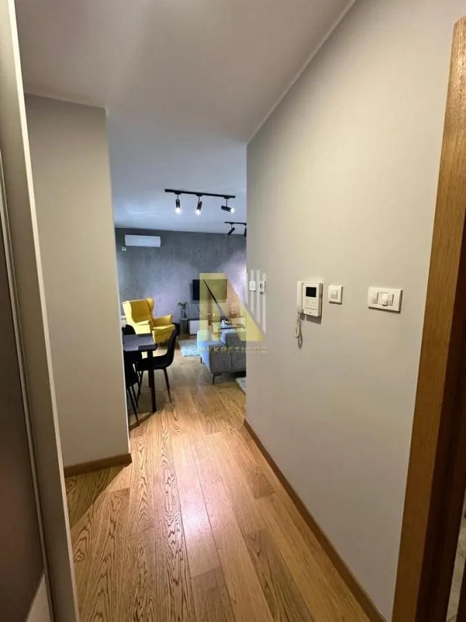 Prodaja, jednosoban stan, 48m², Centar, Novi Sad