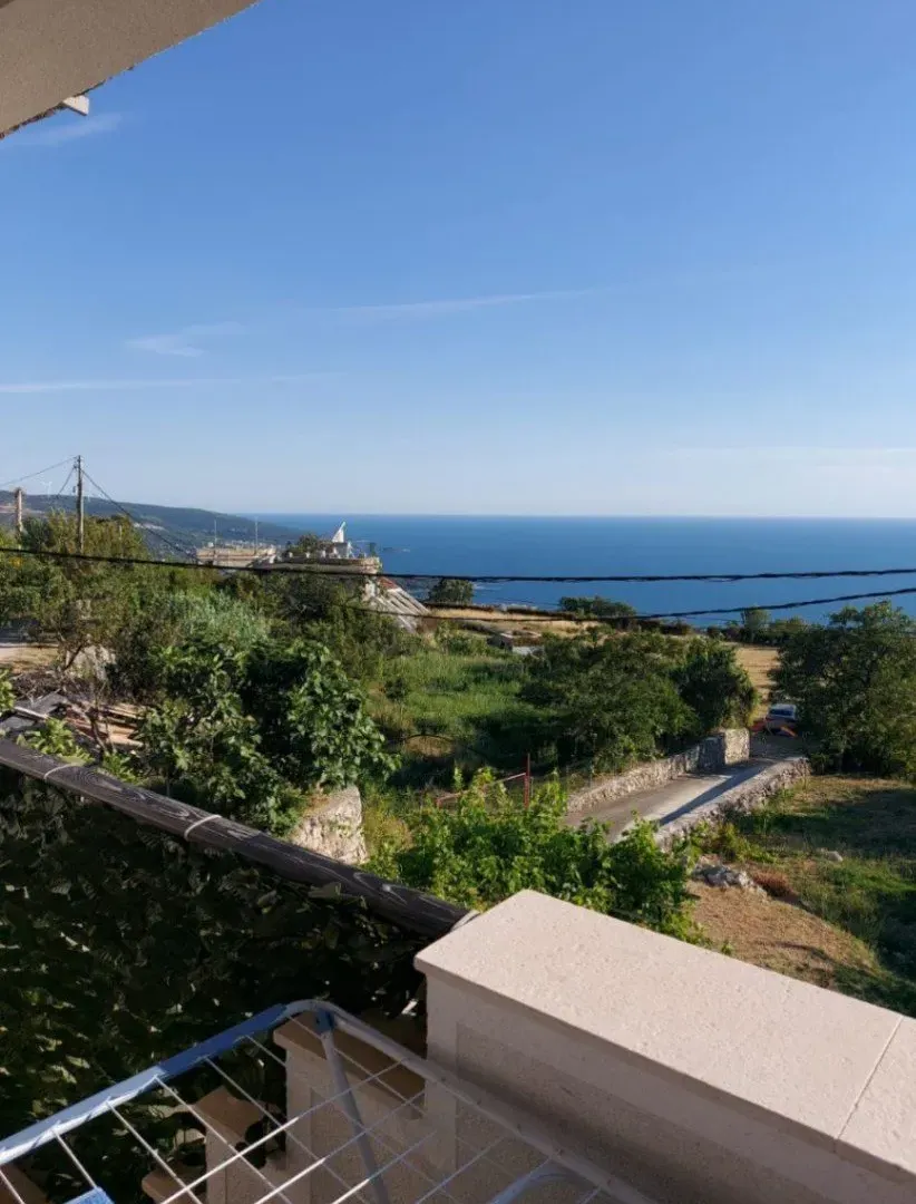 Izdavanje, kuća, 110m², Dobre Vode, Bar
