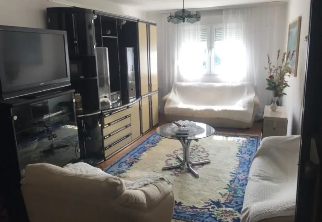 Rent, two bedroom apartment, 78m², Centar, Bar