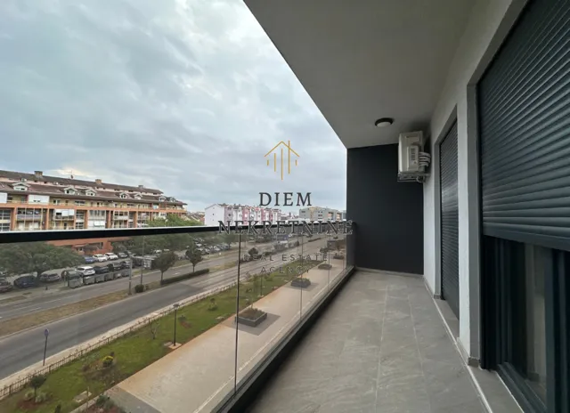 Izdavanje, dvosoban stan, 65m², Stari Aerodrom, Podgorica