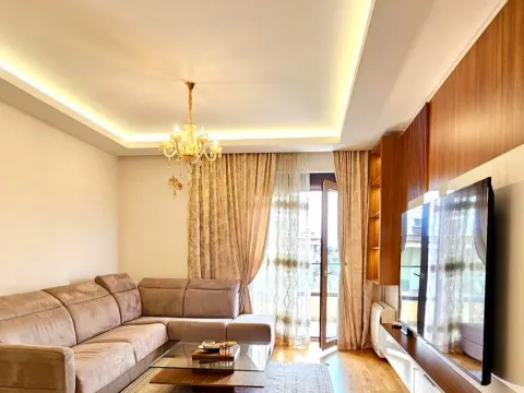 Izdavanje, dvosoban stan, 88m², Stara Varoš, Podgorica - image 4