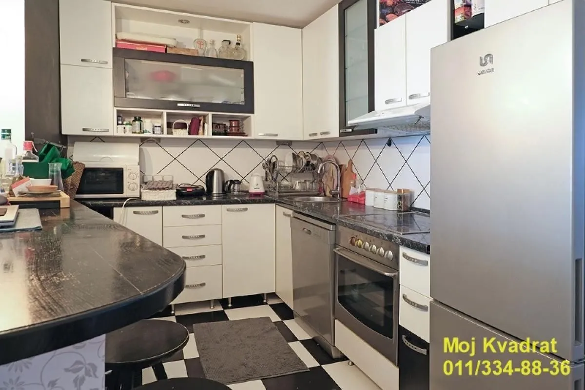 Prodaja, dvosoban stan, 54m², Kalenić Pijaca, Vračar Sve Podlokacije