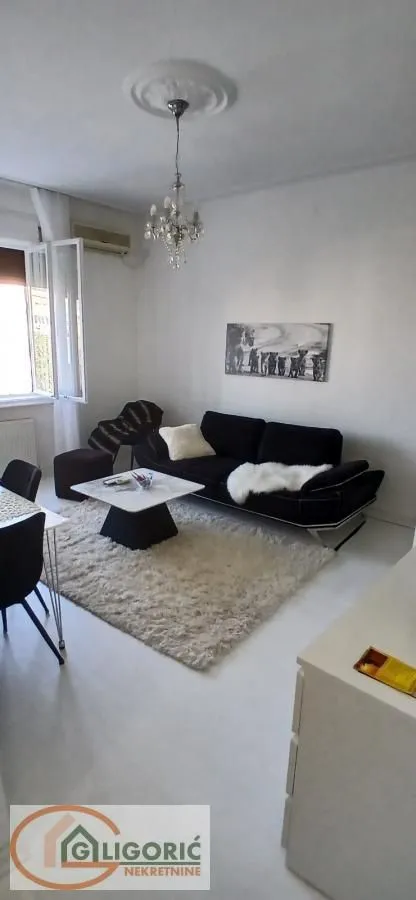 Prodaja, dvosoban stan, 39m², Stari Grad, Beograd