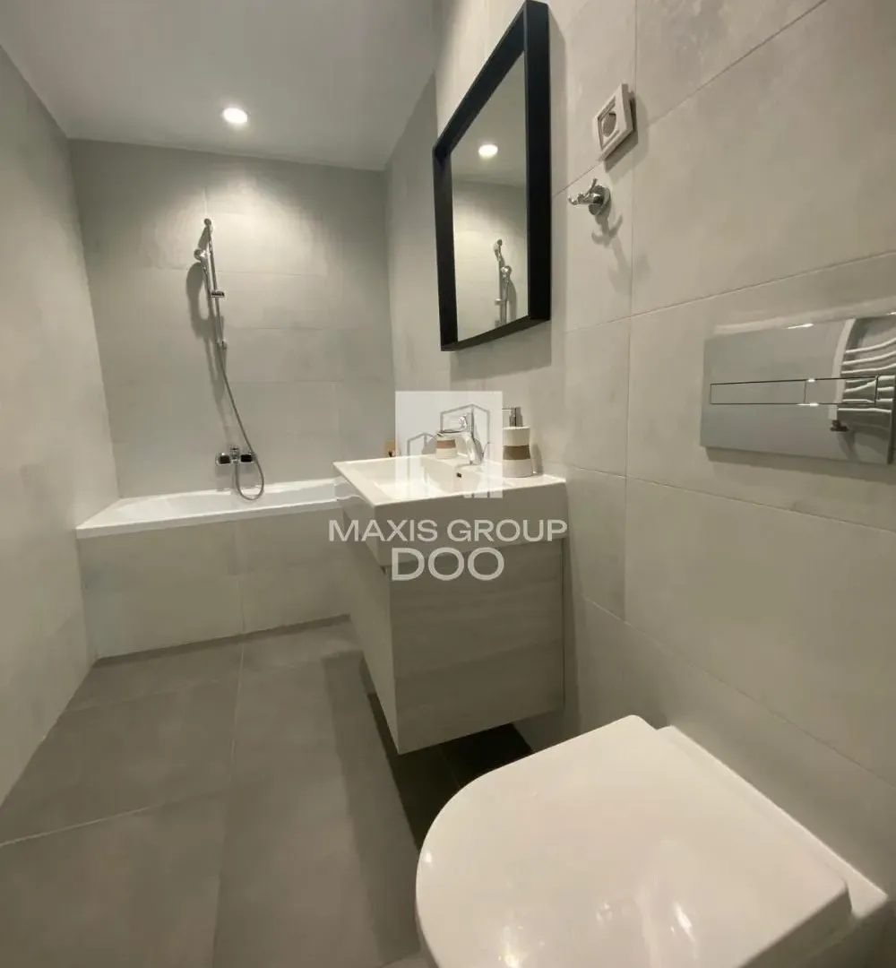 Prodaja, trosoban stan, 82m², Savski Venac, Beograd