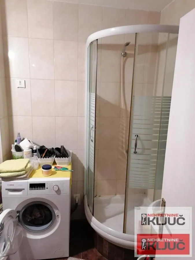 Prodaja, četvorosoban stan, 89m², Novo naselje, Novi Sad