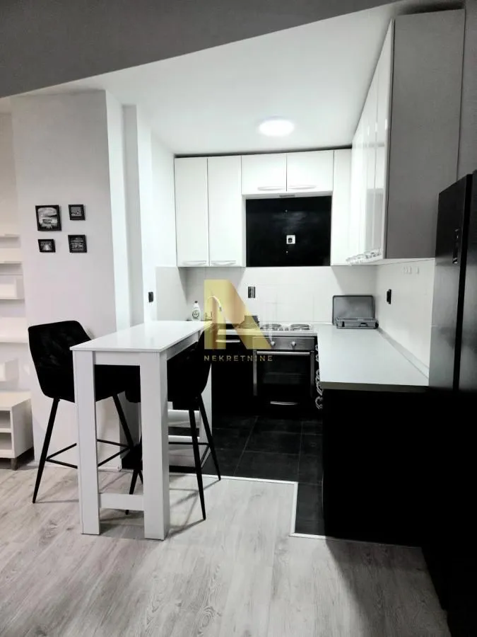 Izdavanje, jednosoban stan, 43m², Nova Detelinara, Novi Sad Sve Podlokacije