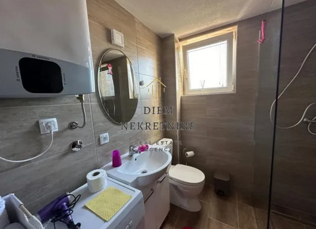 Rent, one bedroom apartment, 58m², Centar, Bar