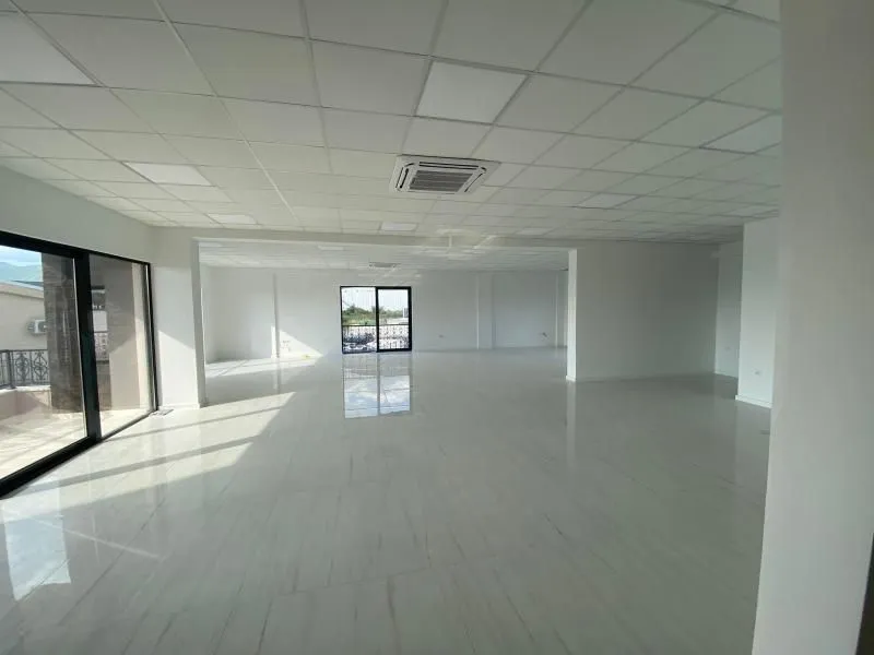Rent, office space, 153m², Kotor, Crna Gora