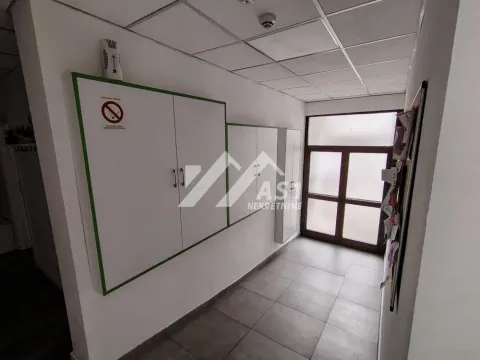 Izdavanje, poslovni prostor, 132m², Bulevar Oslobodjenja, Novi Sad Sve Podlokacije - image 2